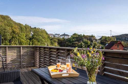 Bomlo House | Holiday Home Lange by Interhome