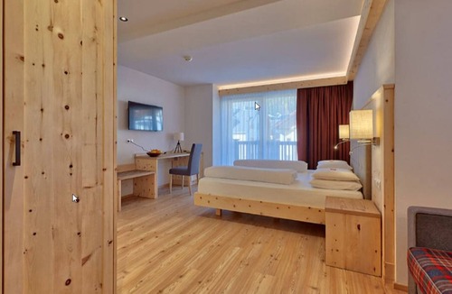 Villabassa Hotel | Hotel Rose