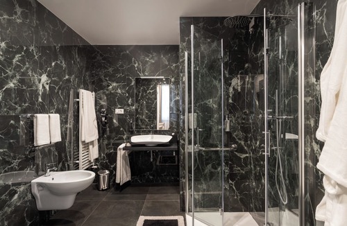 La Spezia Historic Centre Hotel | King Property