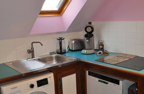 Bourroches Apartment | "L'écluse" stopover between the port and the city.