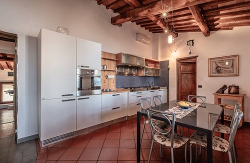 Uzzano Apartment | La terrazza di elas Uzzano