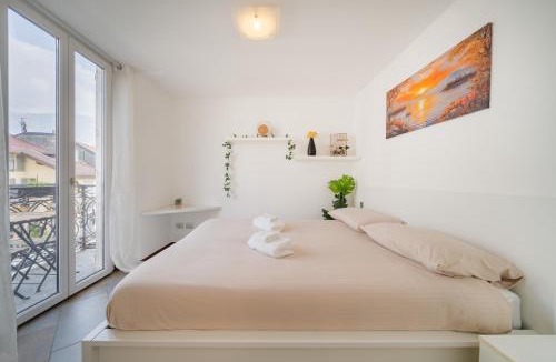 Lecco Apartment | Lake Como View - Suite Lakefront - Station 5', Wifi