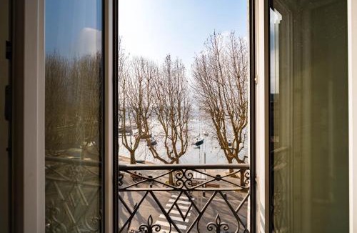 Lecco Apartment | Lake Como View - Suite Lakefront - Station 5', Wifi