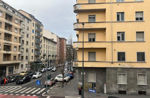Navigli Apartment | LEONE 44 FD Metro Tolstoi