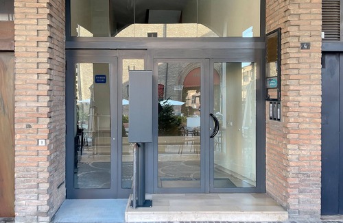 Centro Urbano Apartment | Les Trois Merveilles Grey Lewis