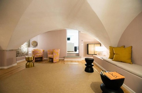Oltrarno Apartment | Luxury Apartment with view on Piazza Pitti
