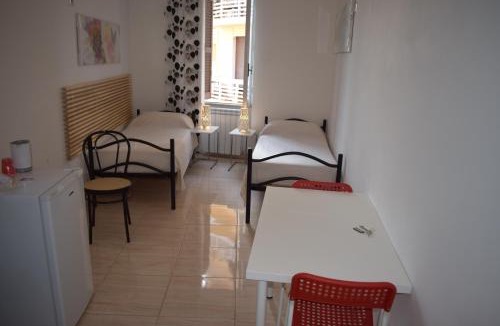 Monti Hostel | Mia Lodge B&B Hostel