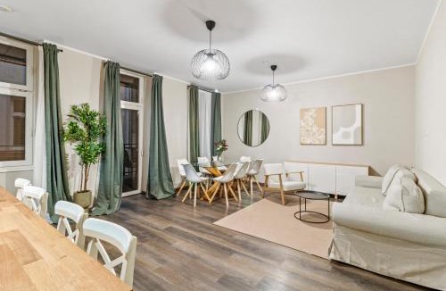 Brigittenau Apartment | Modern and Spacious at Millennium City - 6 min to metro