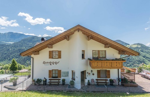 Lajen Apartment | Modern Apartment “Malga - Unterkehr” with Mountain View, Wi-Fi, Garden & Terrace