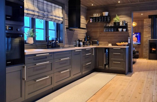 Sykkylven House | Modern cabin with ski in/out in great area