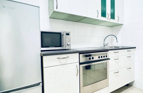 Rudolfsheim-Funfhaus Apartment | Modern Shared Flat | Room Near Westbahnhof