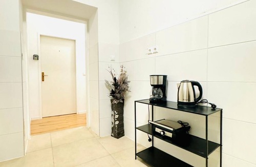 Rudolfsheim-Funfhaus Apartment | Modern Shared Flat | Room Near Westbahnhof