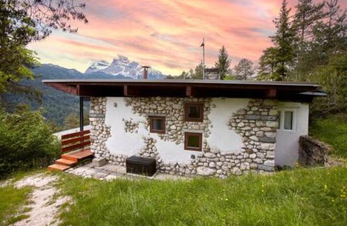 Borca di Cadore House | Modernist Chalet