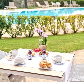 Moniga del Garda Apartment | Moniga Resort