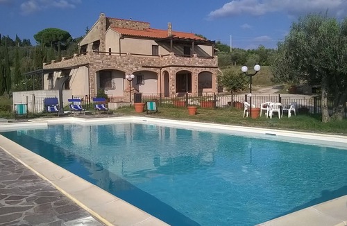 Campiglia Marittima Apartment | Montecristo and the Tuscan archipelago