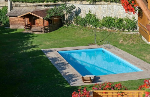 Albions Apartment | Nice apartment for 2 people with WIFI, pool, TV, balcony and pets allowed