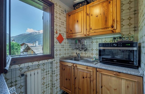La Salle Apartment | Nice apartment for 4 people with WIFI, TV, balcony and pets allowed