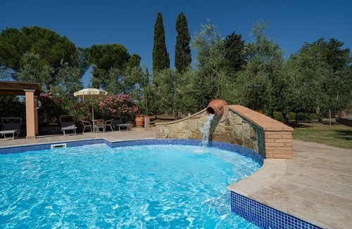 Peccioli Apartment | Nice apartment for 4 people with A/C, pool, WIFI, TV, pets allowed and panoramic view