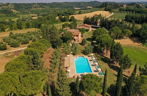 Peccioli Apartment | Nice apartment for 4 people with A/C, pool, WIFI, TV, pets allowed and panoramic view