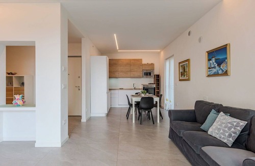 Cologna Apartment | Nice apartment for 5 guests with WIFI, TV, patio and panoramic view