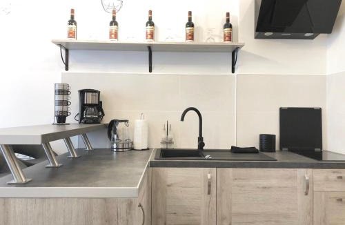 Carabacel Apartment | Nice Centre Flat - Modern, Quiet and Brand New