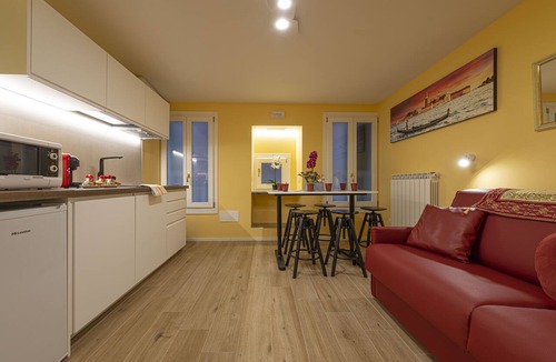 Santa Croce House | NINA'S ACCOMMODATIONS IN VENICE CENTER