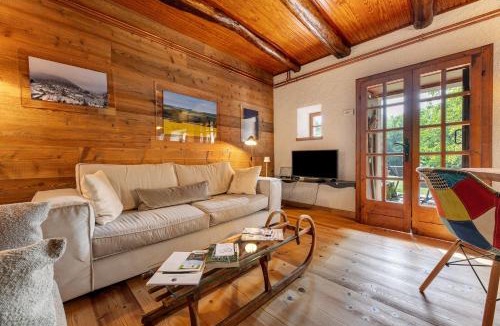 Occagno Ski Chalet | Nini's Home