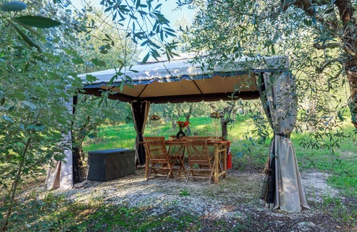 Settignano Apartment | Olive Garden Loft - Relaxation among Olive Trees and Gazebos
