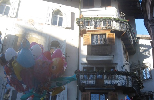 Trento Old Town Apartment | Open space in historic center RESIDENCE CONTRADA TEDESCA 3