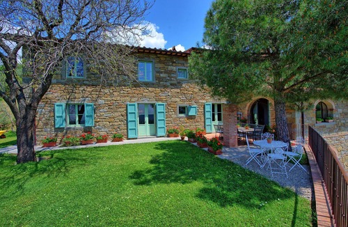 Castiglion Fiorentino Villa | Private Villa with private pool, A/C, WIFI, TV, pets allowed, panoramic view, close to Cortona