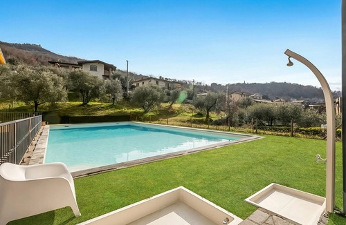 Sensole Apartment | Residence La perla - Apt 37, Monte Isola, Italy