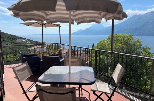 Brenzone sul Garda House | Romantisches Rustico mit Traumhaftem Seeblick in Sehr Ruhiger Lage