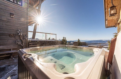 Bressanone Apartment | Room 'Panorama Room 6' with Shared Terrace, Shared Garden and Wi-Fi
