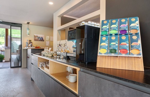 Sankt Josef Am See Apartment | Room 'Seaberhof 2' with Lake View, Shared Pool and Wi-Fi