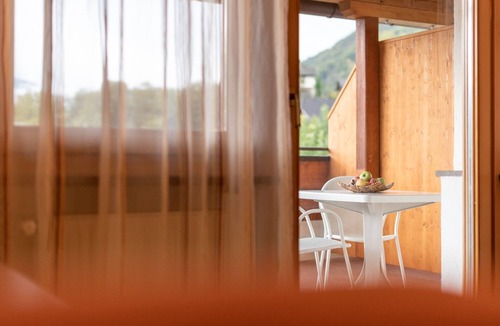 Sankt Josef Am See Apartment | Room 'Seaberhof 2' with Lake View, Shared Pool and Wi-Fi