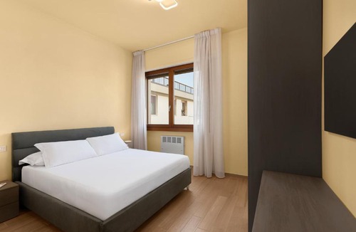 Pisa Apartment | Roped Tower Apartment