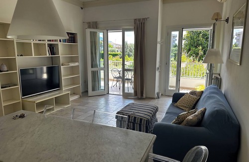 Querceta Apartment | Spacious 4-bedroom apartment with WiFi, AC in Seravezza