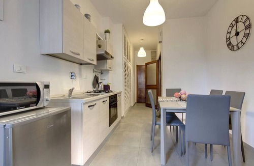 Campo di Marte Apartment | Spacious Florence Apartment with Arno View Terrace Near Piazzale Michelangelo