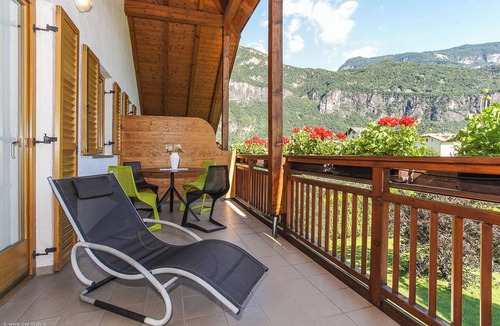 Ora Apartment | Spacious vacation apartment with 5 beds, 10 minutes from Lake Kaltern.