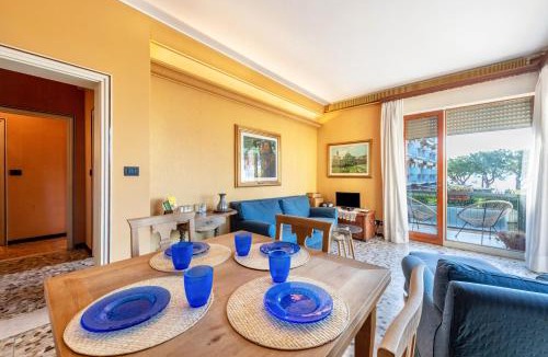 Barbarano Apartment | Spiaggia d'oro Apartment Lake View