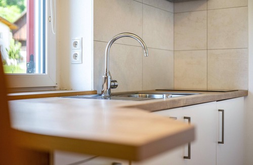 Laion Apartment | Studio Apartment "Talblick 2" with Mountain View, Garden and Wi-Fi
