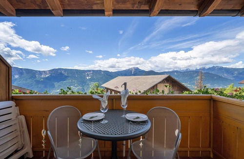 Molten Apartment | Studio 'Meran' with Mountain View, Shared Terrace and Wi-Fi