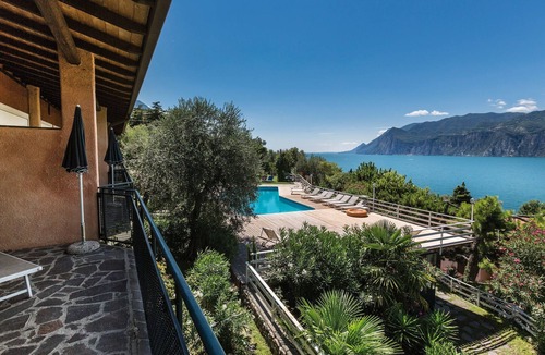 Campagnola Apartment | Studio mit Seeblick, BBQ und Gemeinschaftspool by Interhome