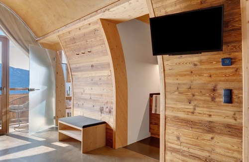 Velturno Apartment | Studio 'Pavilion Water' with Mountain View, Shared Terrace and Wi-Fi