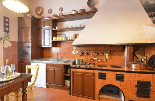 Sestri Ponente Apartment | Stunning apartment in Genova Sestri Ponente