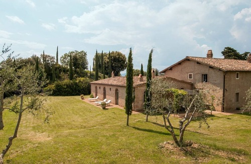 Camigliano Villa | Stunning private villa for 10 people with A/C, private pool, WIFI, TV and panoramic view