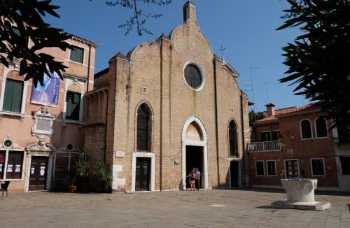 Castello House | Stylish Self-Contained Room & Bath in Castello between Biennale & San Marco