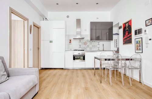 Porta Venezia Apartment | The Light, Central Station District