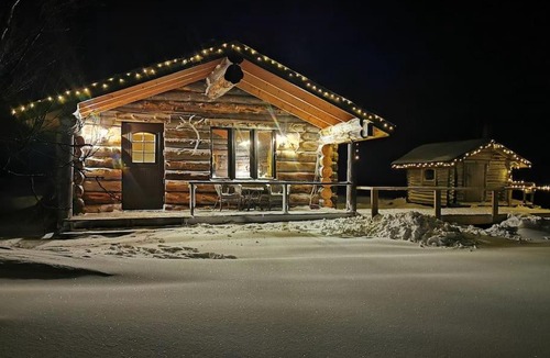 Polmak Apartment | Tunturikelo - beautiful log cottage in the Fells