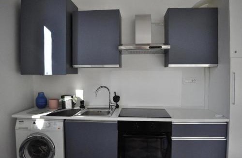 San Donato-San Vitale Apartment | Ursula